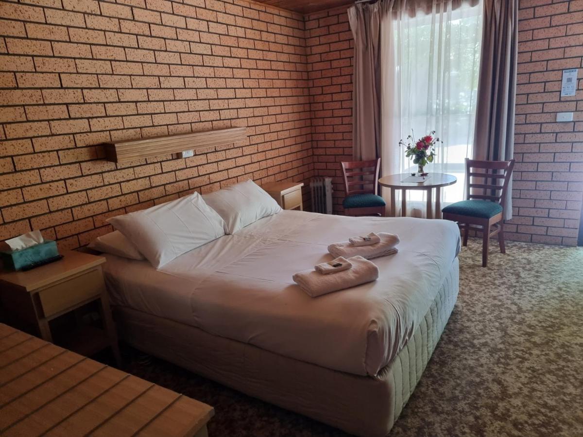 Saint Arnaud La Cochon Rose Motel מראה חיצוני תמונה