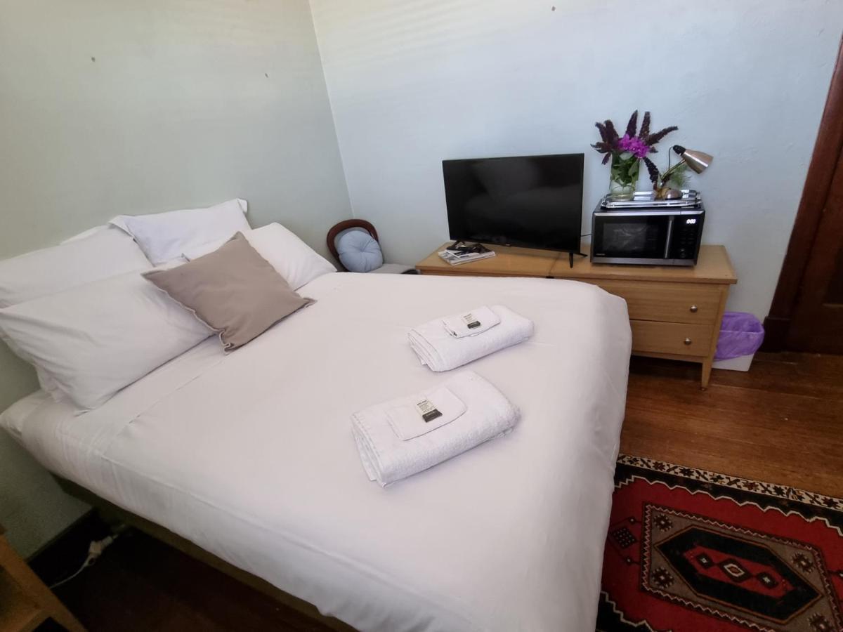 Saint Arnaud La Cochon Rose Motel מראה חיצוני תמונה